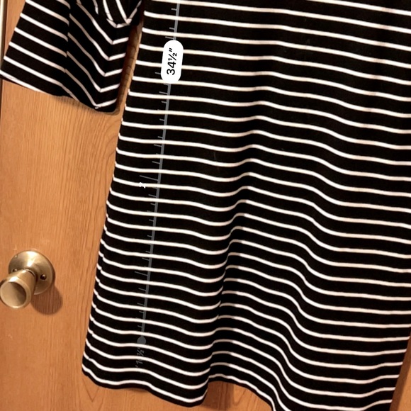 Ann Taylor Factory black and white stripped long sleeve ruffled cuff dress. - Picture 10 of 12